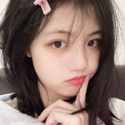 腰间持枪